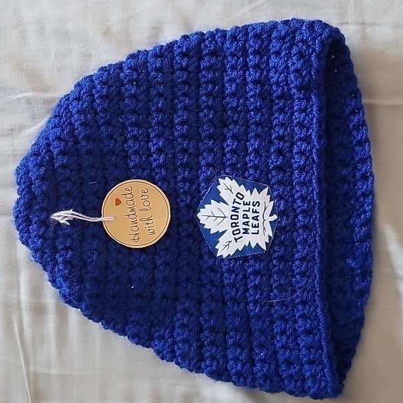 Unknown Accessories - *Host Pick* Toronto Maple Leafs  Handmade Toque